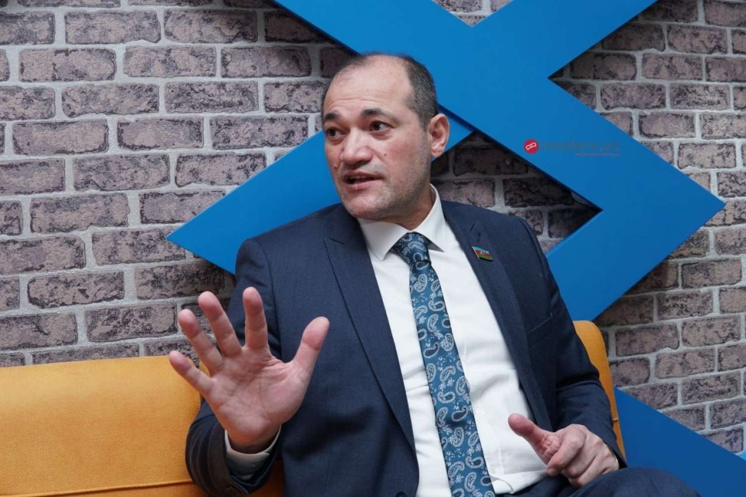 Saleh Səmədovun bu şəkildə həbsi... - Deputatdan açıqlama 