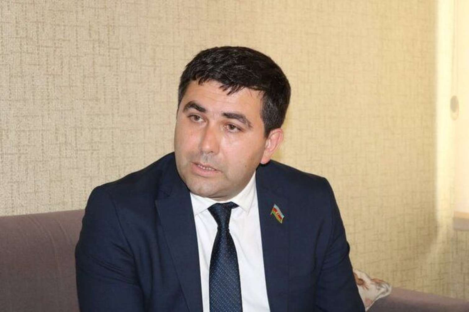 Millət vəkili: İnstitutların tədqiqat işləri zəifdir  