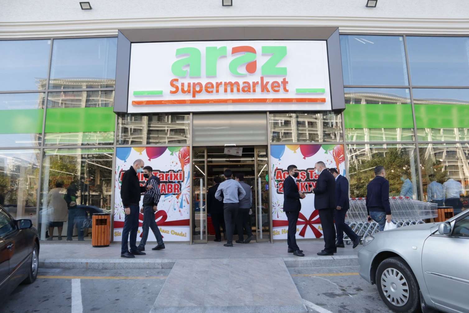 Araz marketdə vaxtı keçmiş şorlar satılır -  VİDEO