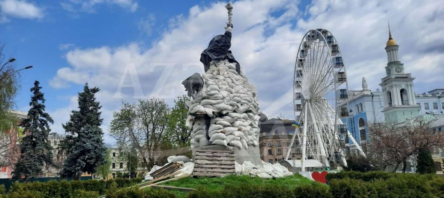Kiyevdə müharibədən qorunan heykəllər - Fotoreportaj 