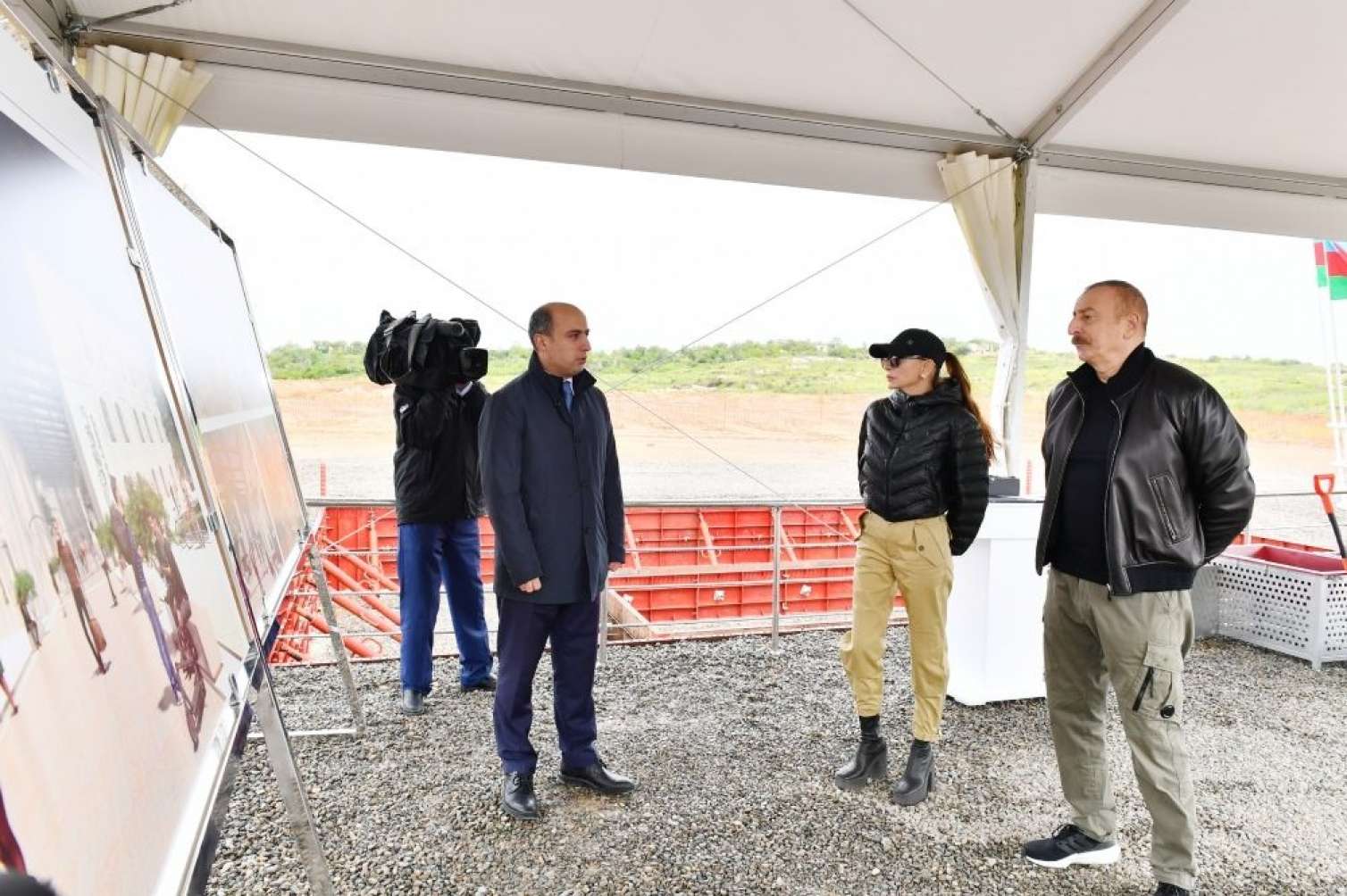 Prezident Füzulidə Peşə Liseyinin təməlini qoydu -  FOTO