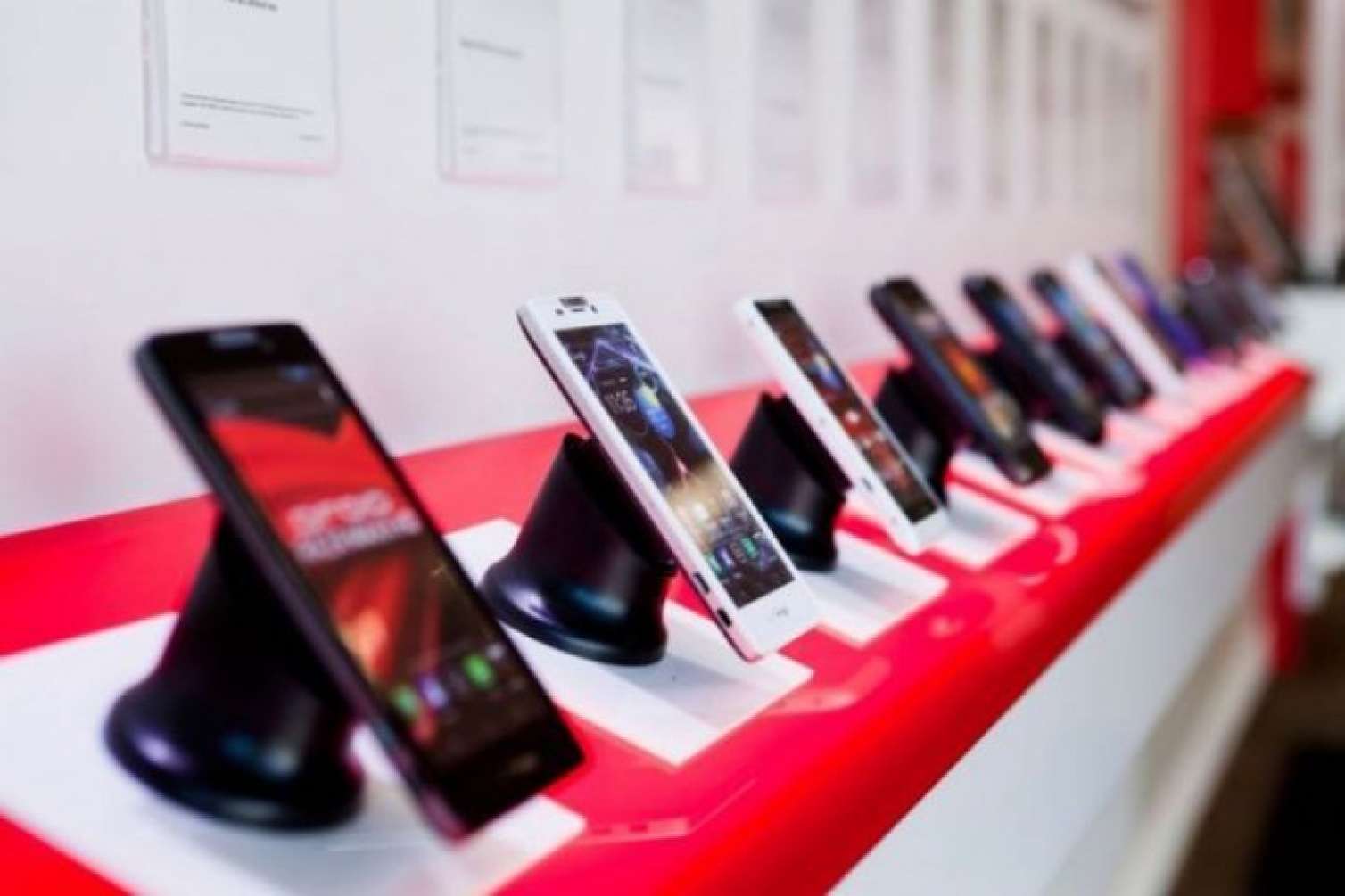 Telefonların qeydiyyat rüsumu ləğv edilib? -  Açıqlama