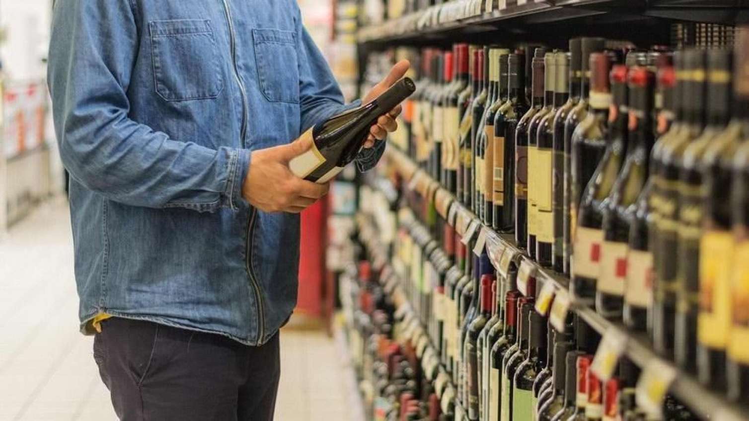 Nazirlikdən alkoqollu içkilərlə bağlı QƏRAR