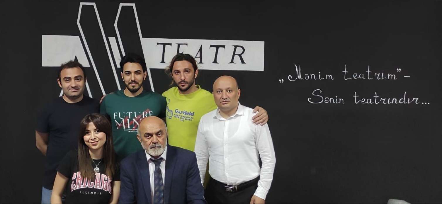 Nəşriyyatda tamaşaya ictimai baxış oldu: Premyera isə sabahdır -  FOTO