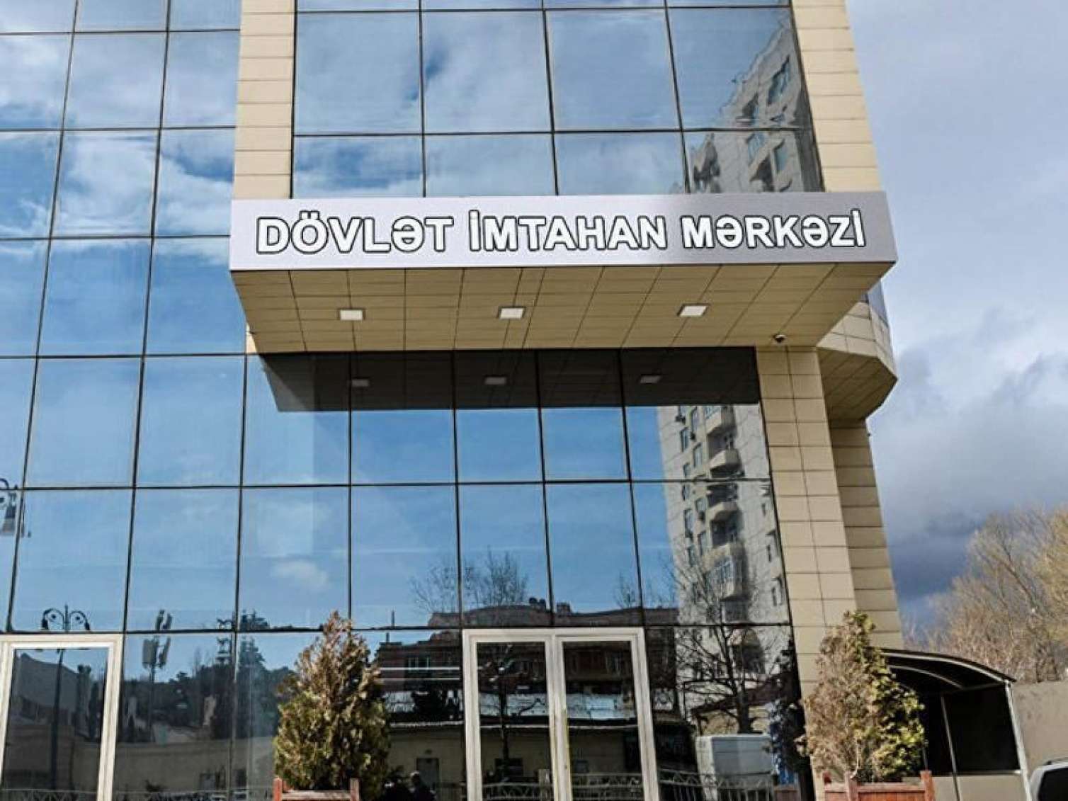 DİM qəbul imtahanında yanlış sualı açıqladı 