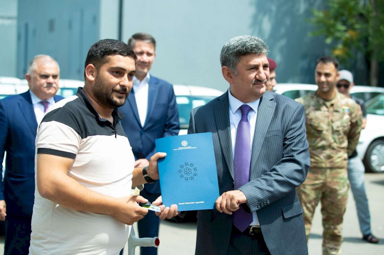 Vətən müharibəsi əlillərinə avtomobil hədiyyə edildi -  FOTO