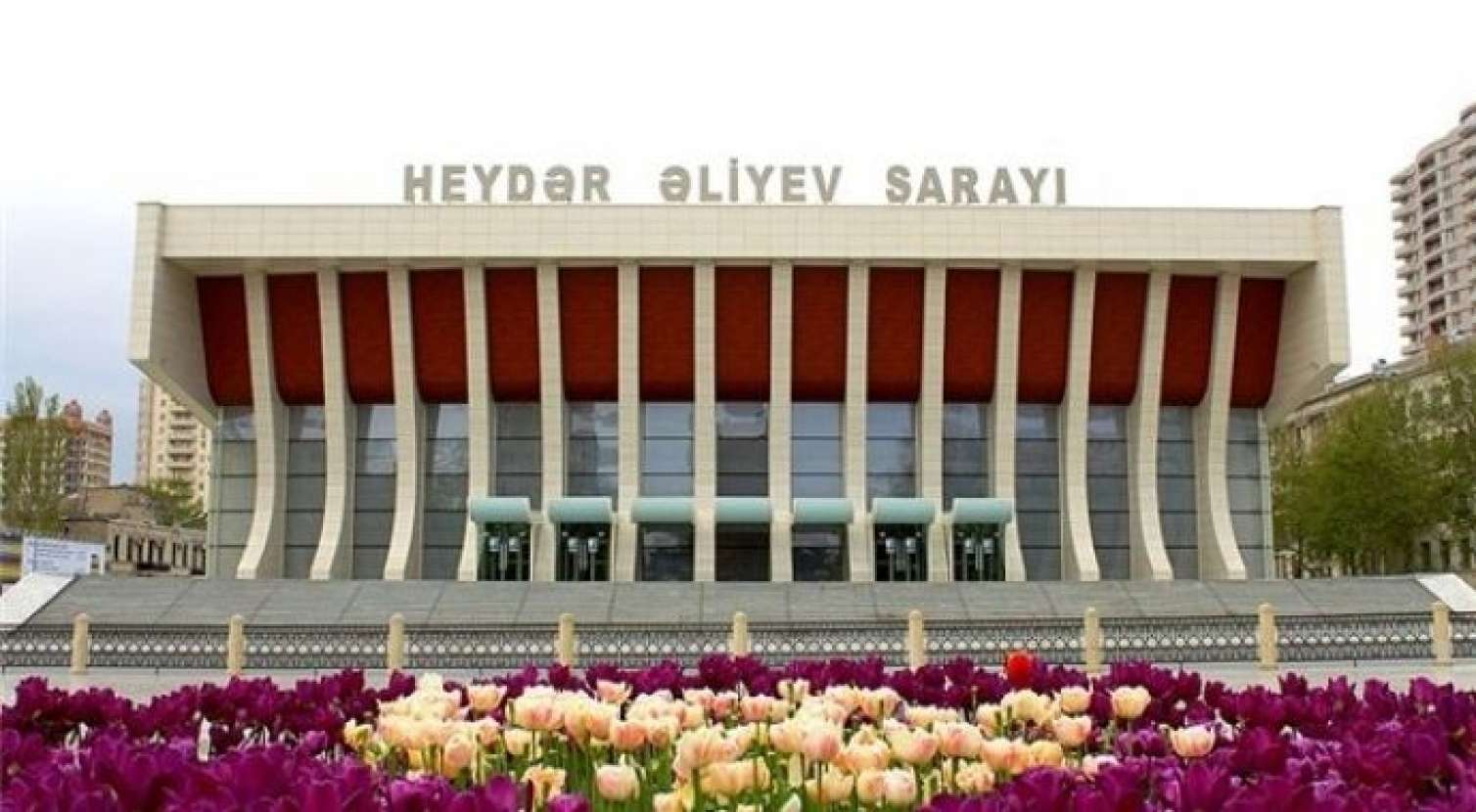 Heydər Əliyev Sarayının direktoru işdən çıxarıldı -  FOTO