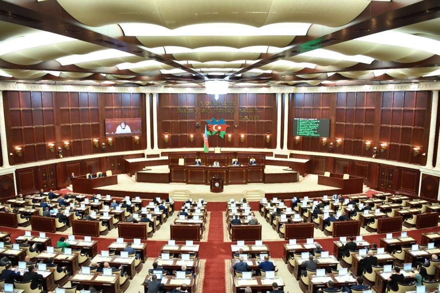Deputatların maaşı 61%-dən çox artıb - Əvvəl və indi... - FOTO 