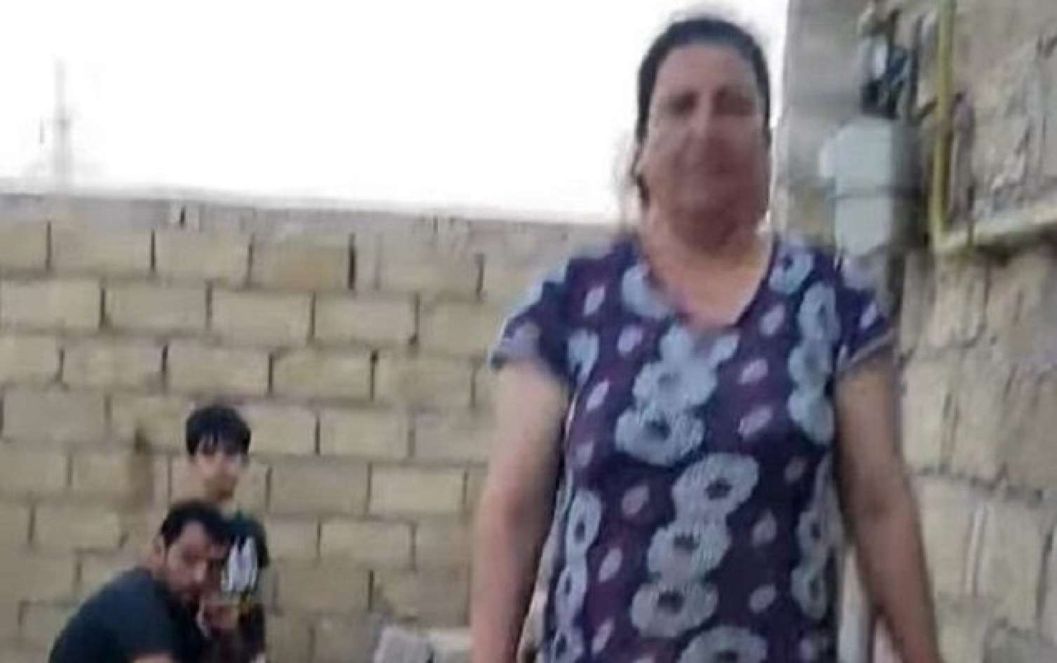 Nəvəsini diləndirən nənənin yalanı üzə çıxdı: 2 evi, maşını var... - FOTO 
