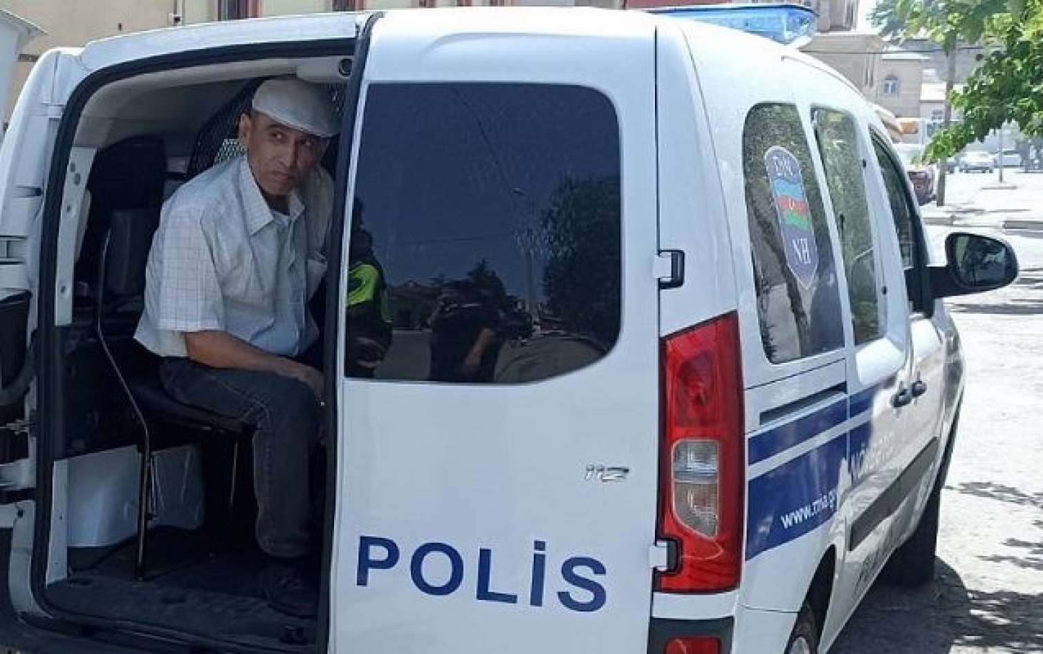 Bakıda parkı yandıran kişi saxlanıldı -  FOTO