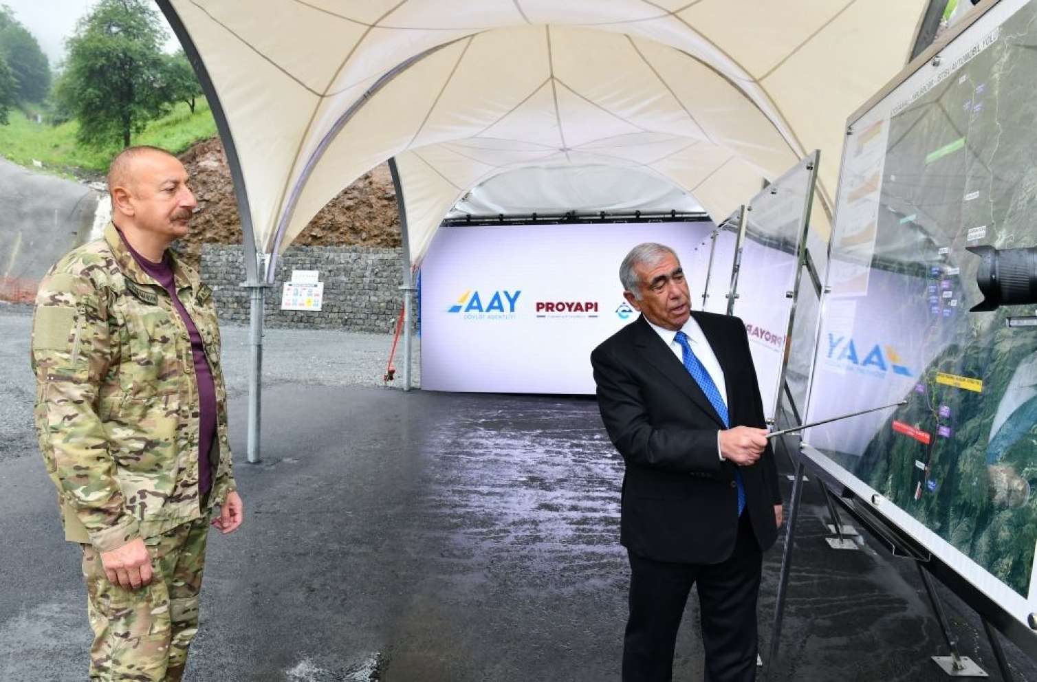 Prezident Göygöldə inşa edilən iki tunelin tikintisi ilə tanış oldu -  FOTO