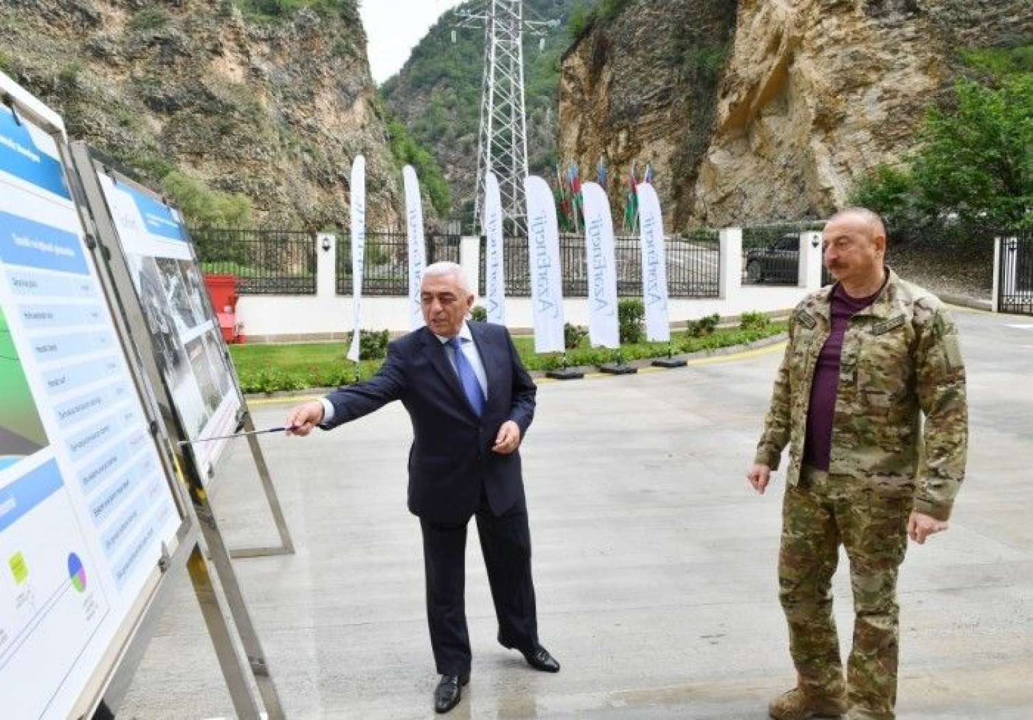 İlham Əliyev “Kəlbəcər-1” kiçik SES-in açılışında -  FOTO