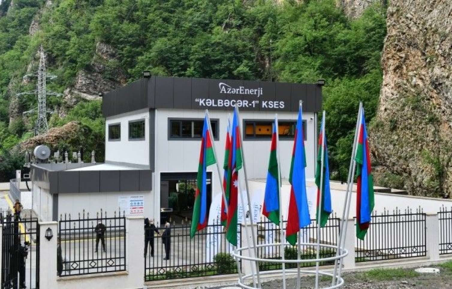 İlham Əliyev “Kəlbəcər-1” kiçik SES-in açılışında -  FOTO