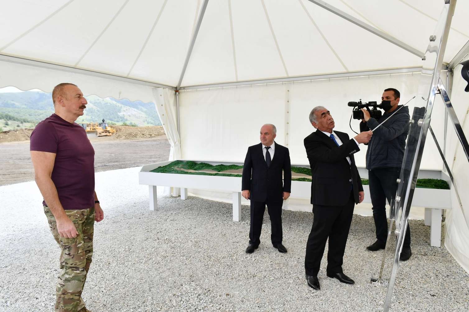 Dövlət Başçısı Laçın aeroportuna getdi -  FOTO