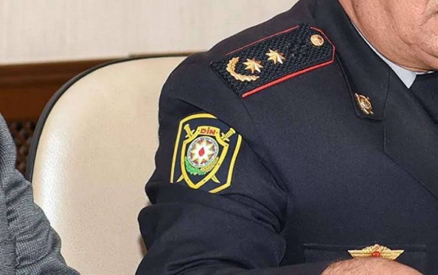 Silahlı Qüvvələrin hərbçiləri və DİN-in əməkdaşları təltif edildi - SİYAHI 