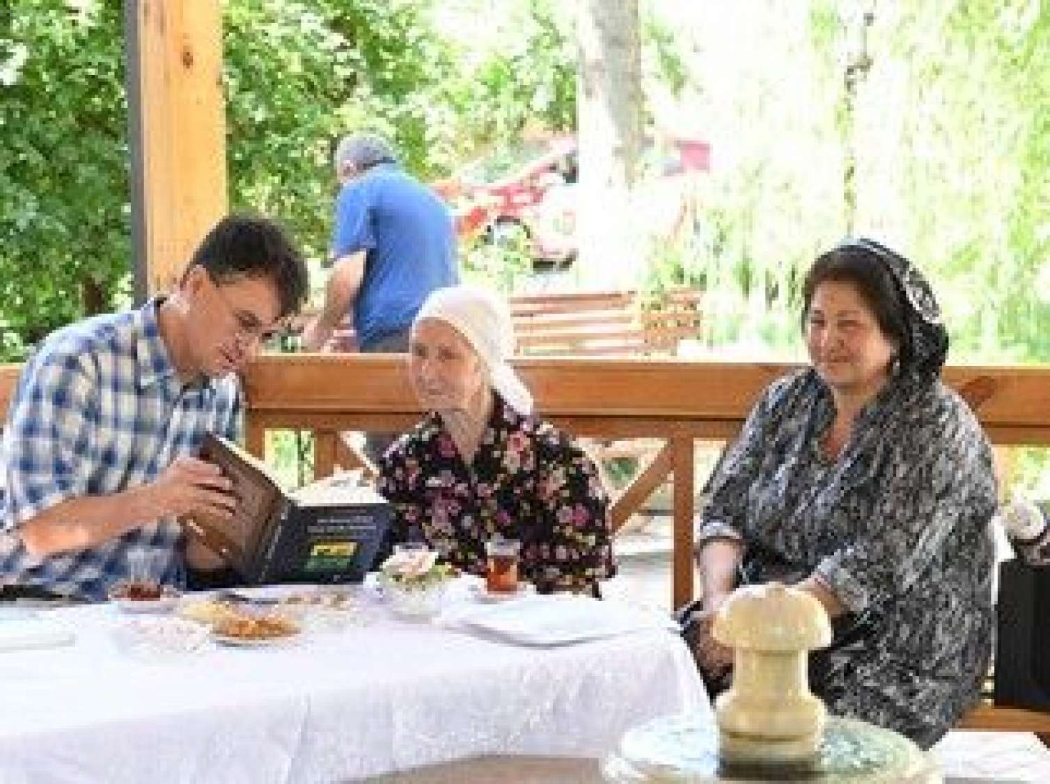 Alman alimi Şuşa ilə bağlı kitab yazdı  - FOTO 