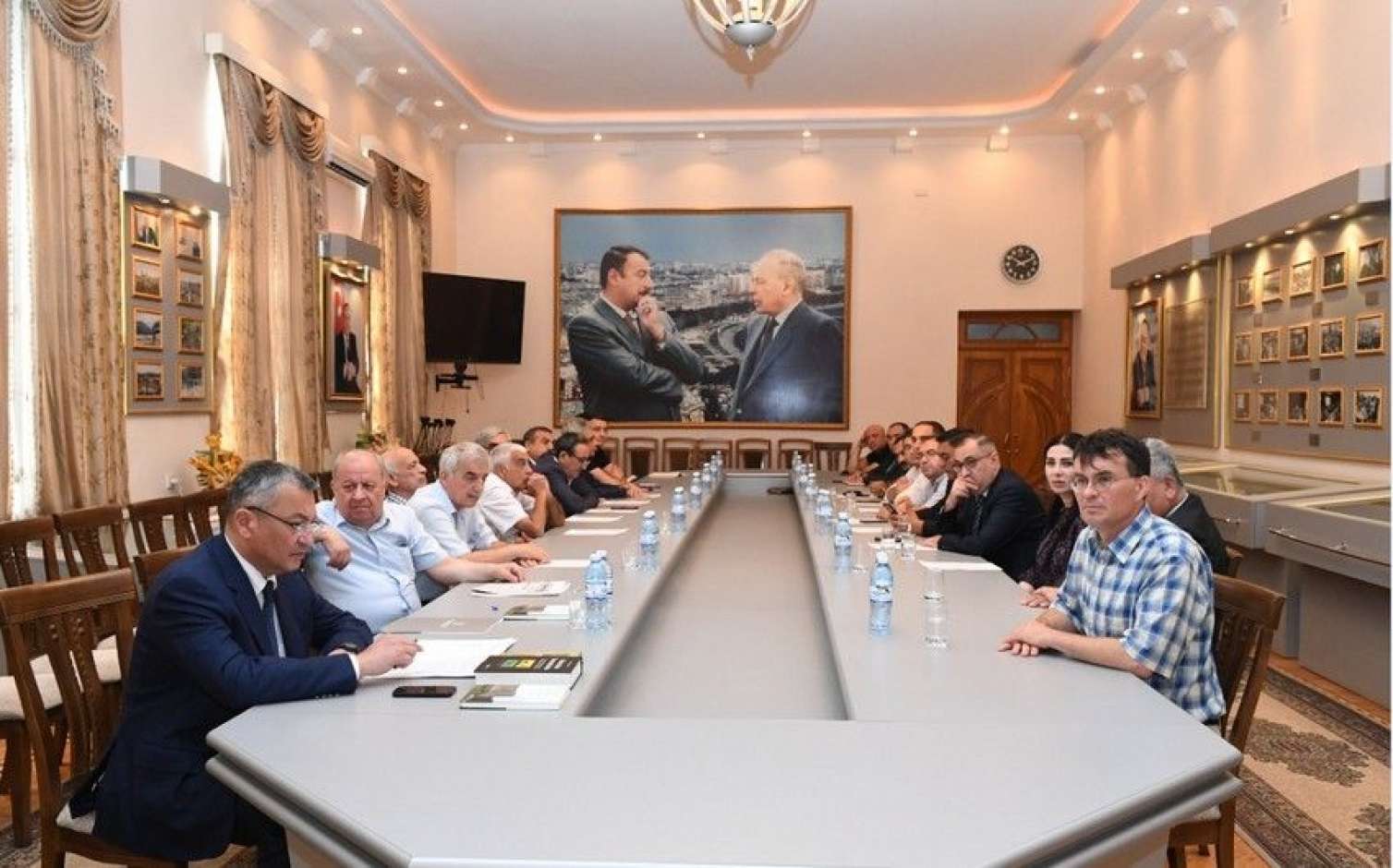 Alman alimi Şuşa ilə bağlı kitab yazdı  - FOTO 