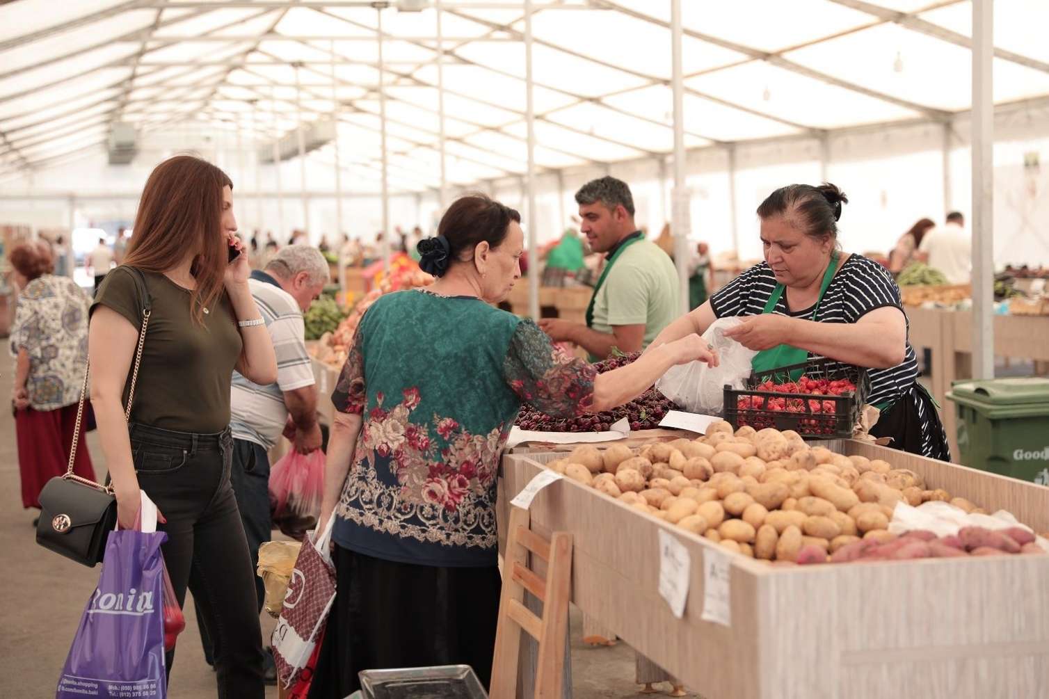 Yekaterinburqda azərbaycanlılara məxsus bazar ləğv edildi 