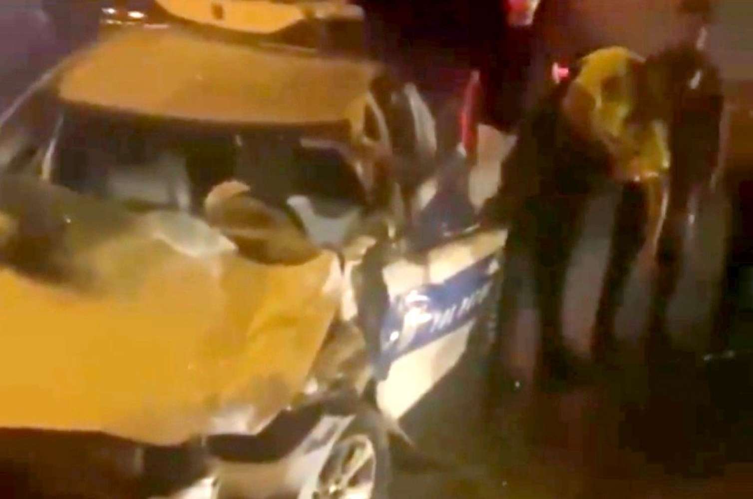 Bakıda polis qəzaya düşdü: vəziyyəti ağırdır -  VİDEO