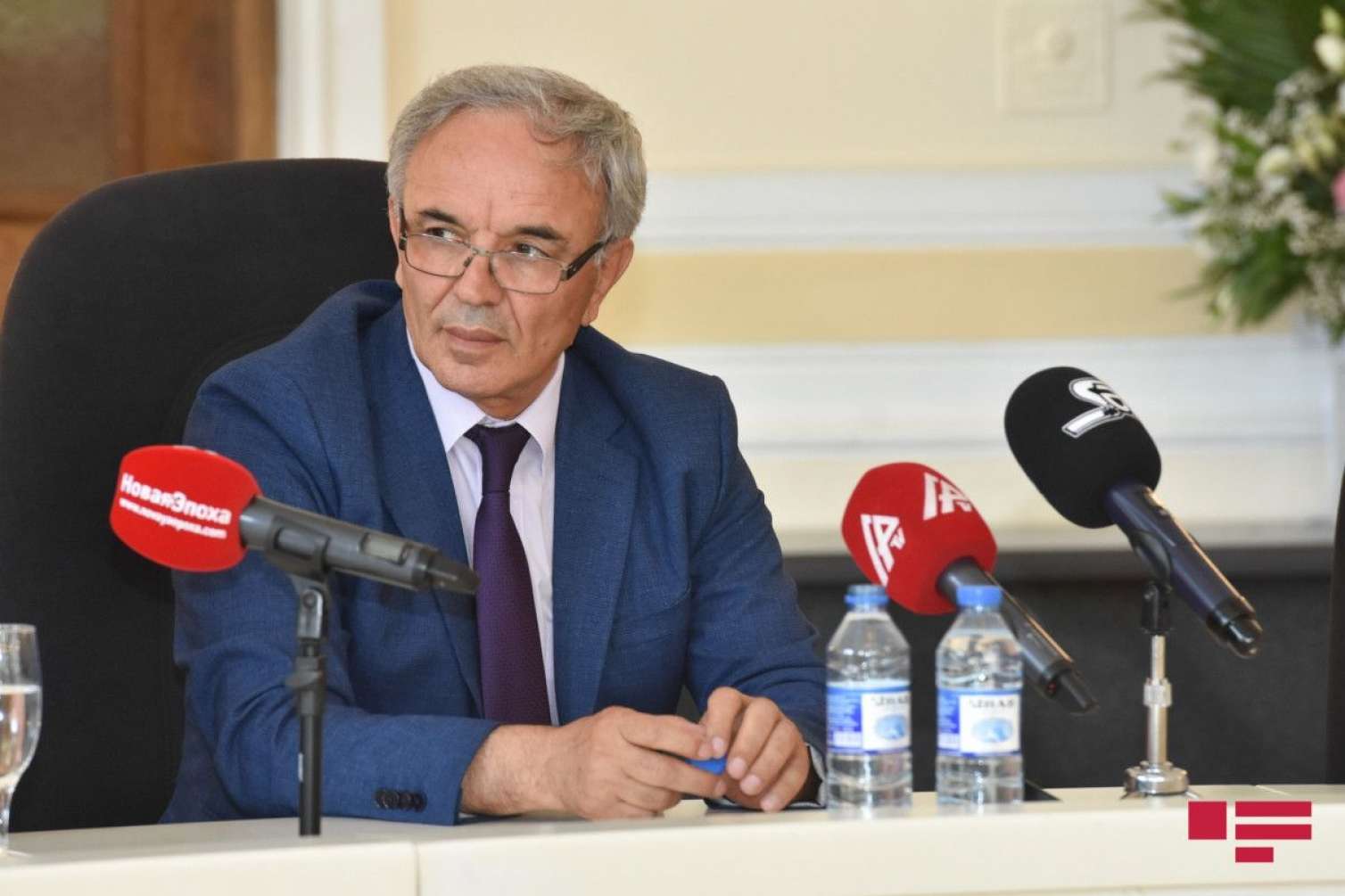Əflatun Amaşovun ilk romanının təqdimatı keçirildi - FOTO 