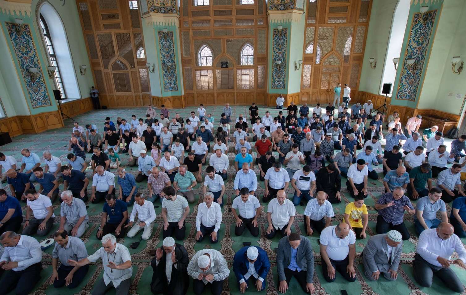 Azərbaycanda bayram namazı qılındı 