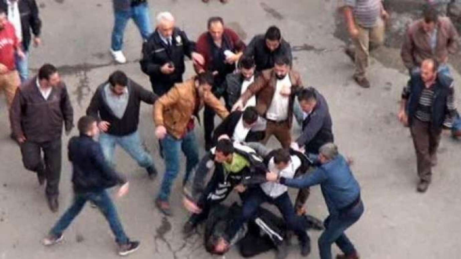 Bakıda zavodda kütləvi dava - Bir nəfər ölümcül döyüldü - VİDEO / Yenilənib 