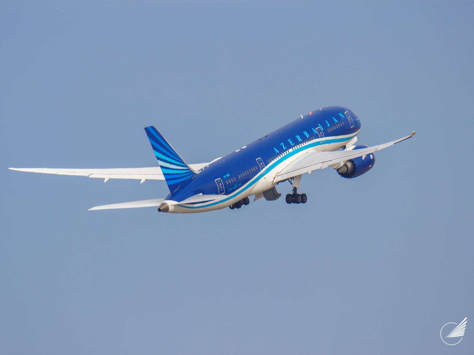 Bakıdan xaricə aviareyslərin QİYMƏTLƏRİ 