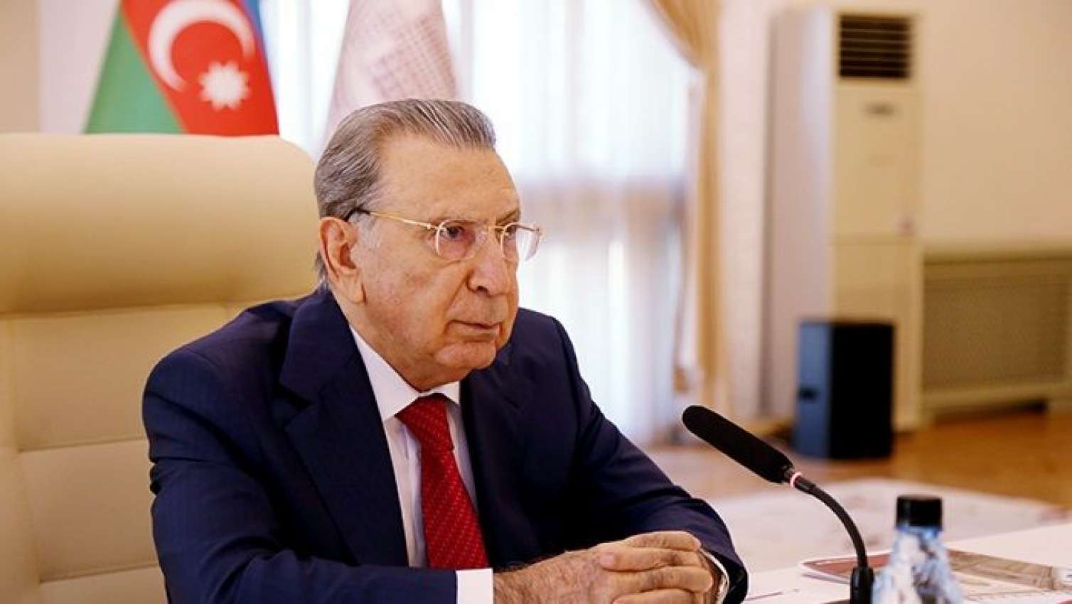 Ramiz Mehdiyevin general qohumu istefa verdi 