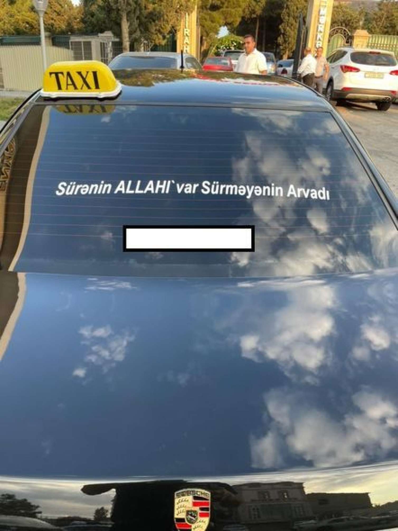 Avtomobilə dini kəlam, aforizm, şəhid şəkli vuranlar cərimələnəcək? - AÇIQLAMA 