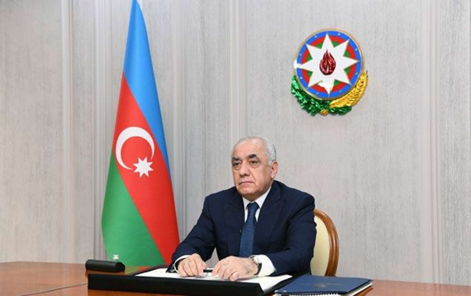 Baş nazirdən sürücülük vəsiqəsi ilə bağlı yeni QƏRAR 