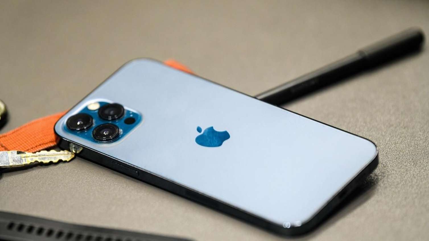"iPhone14" satışa çıxır - Tarix 