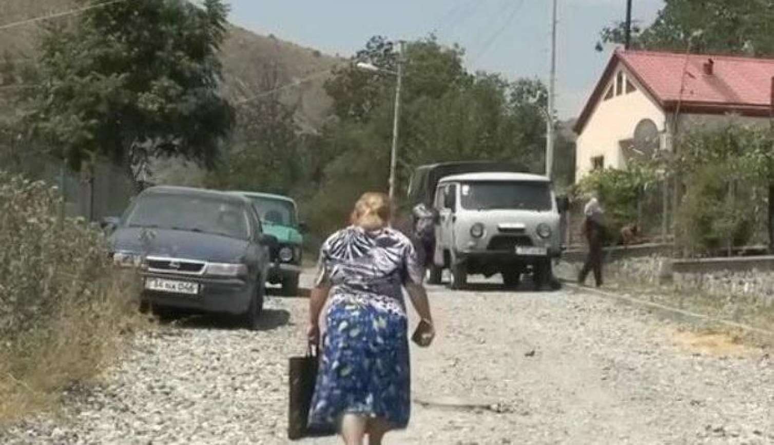 Laçını tərk edən ermənilər kilsəni dağıtdı - VİDEO 