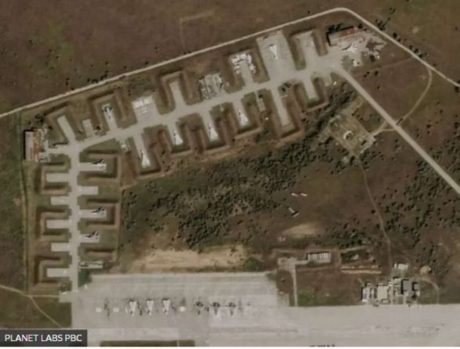 Rusiyanın Krımdakı aviabazada itkiləri məlum oldu - Peyk görüntüləri 