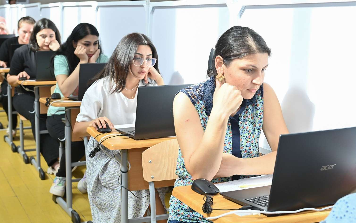 Bu gün müəllimlər təkrar imtahan verəcək 