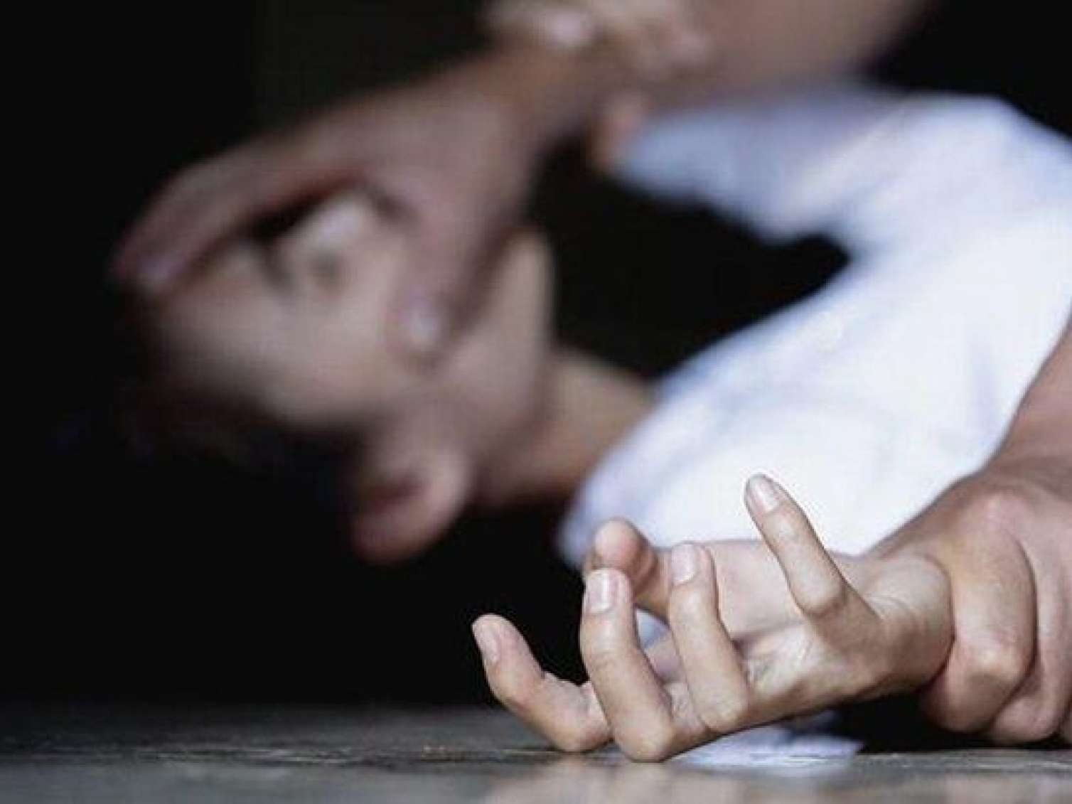 Xırdalanda 15 yaşlı qız ZORLANDI 