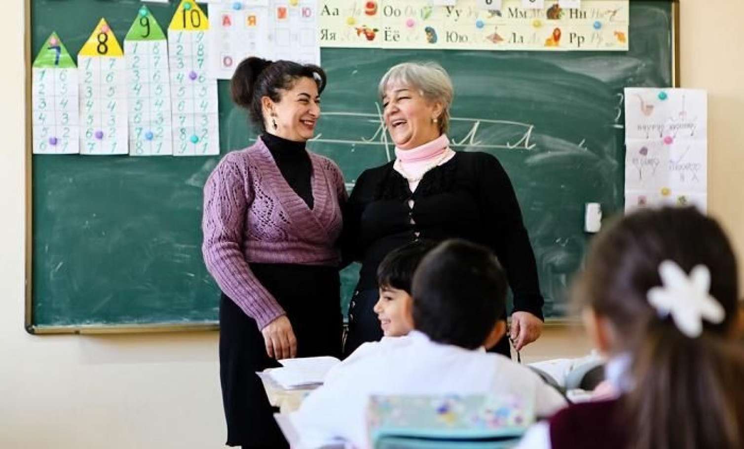 45-dən artıq yaşı olan müəllimlərə güzəşt edilməlidir - Millət vəkili 