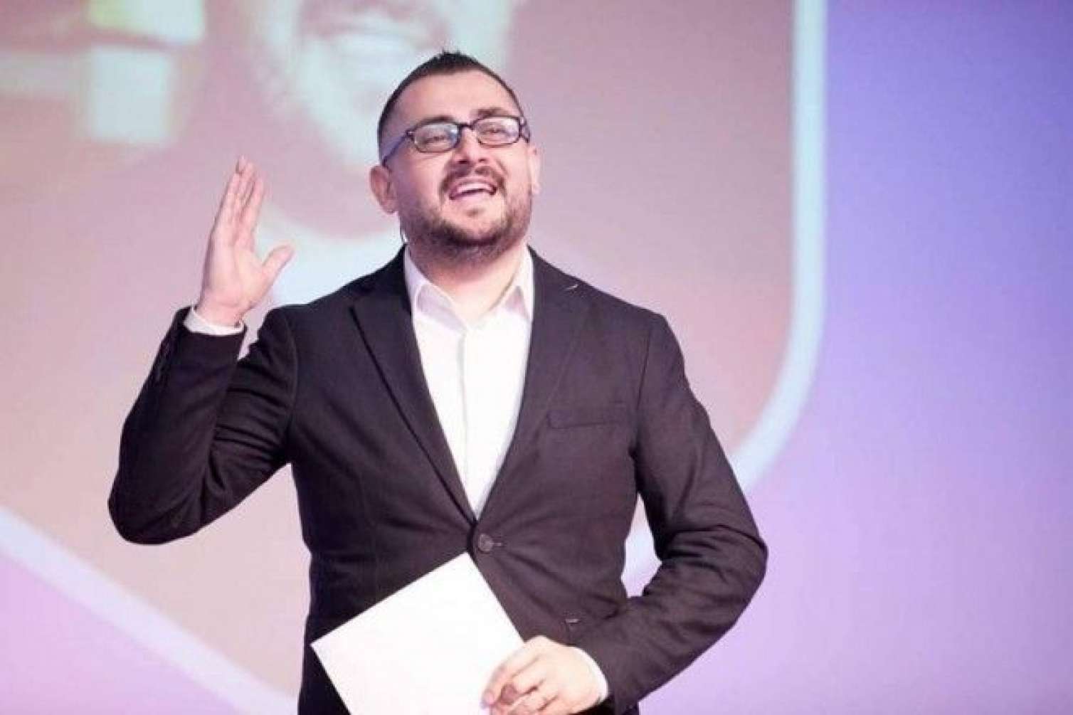 Murad Arif də təhsildəki boşluqlardan narazıdır: “Çətindir”  
