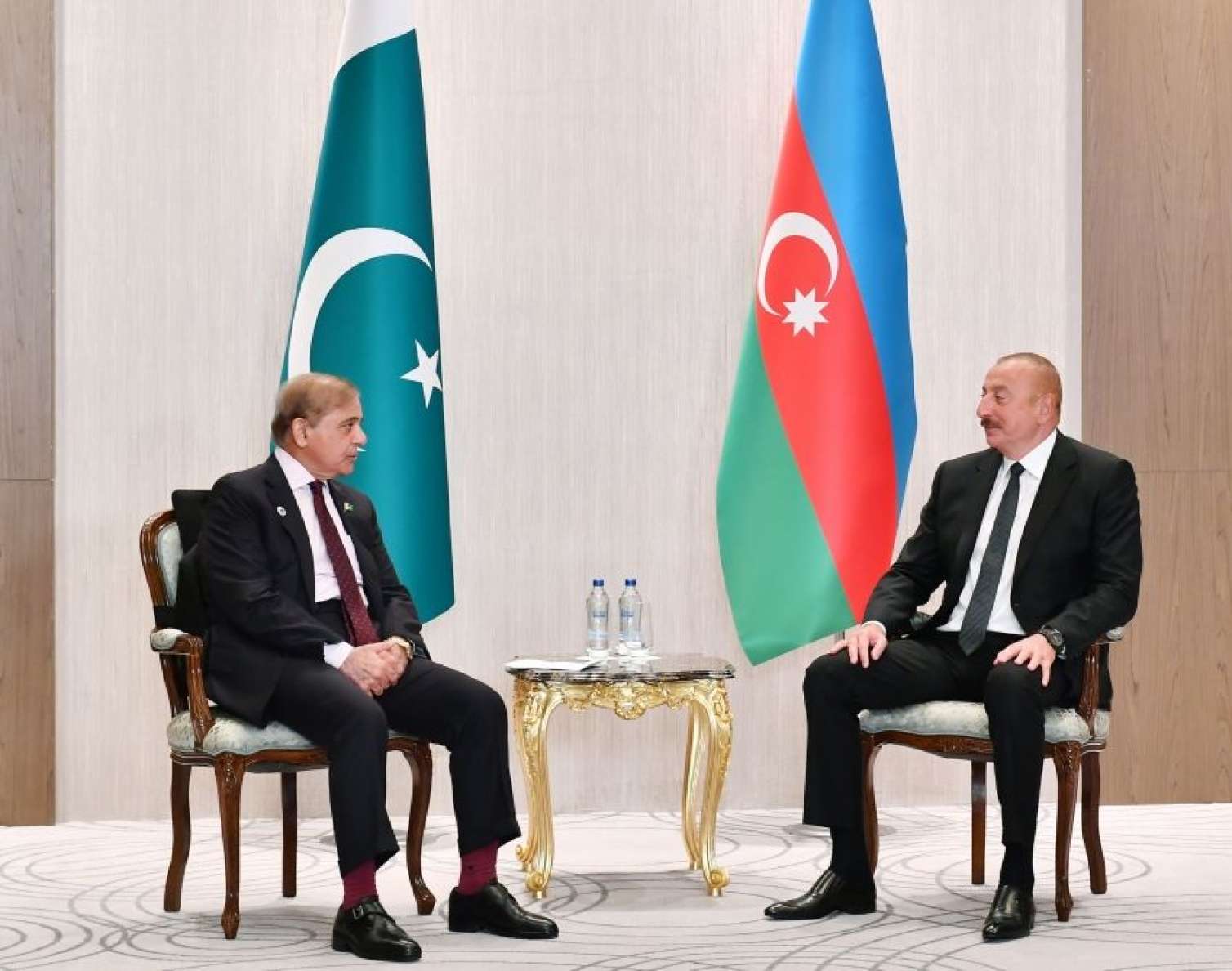 Prezident Şahbaz Şəriflə görüşdü -  FOTO