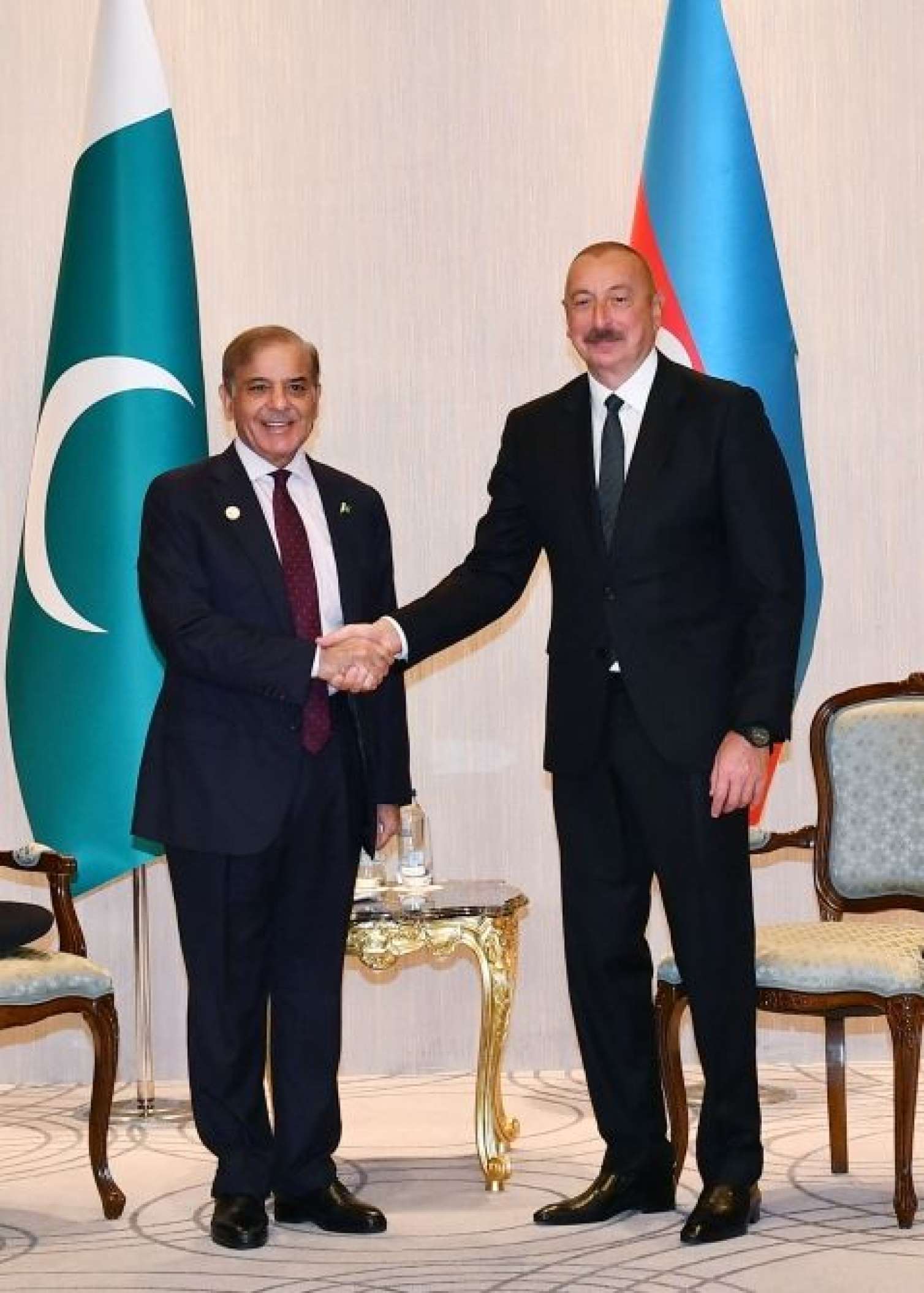 Prezident Şahbaz Şəriflə görüşdü -  FOTO