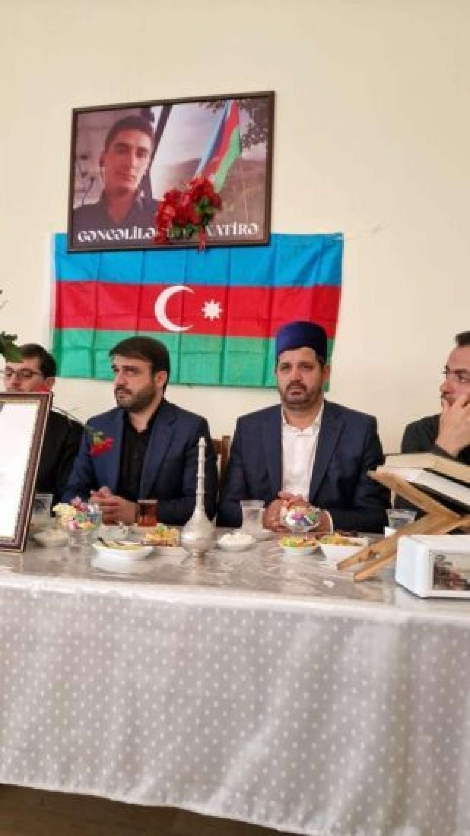 Adil Əliyev şəhidimizin qardaşıyla görüşdü:  “O adamları şiddətlə qınayıram” 