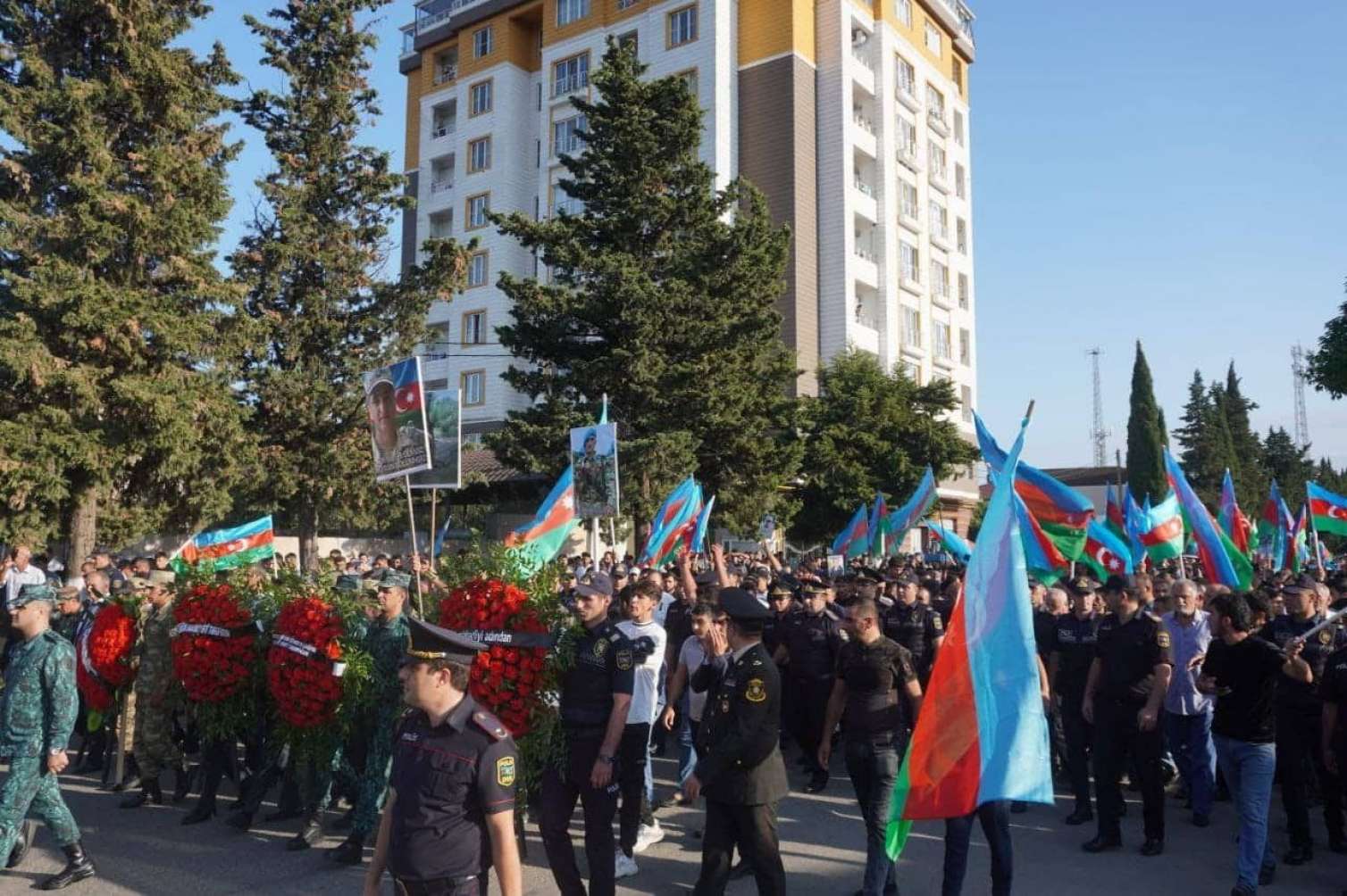 19 yaşlı şəhidimiz dəfn olundu - FOTO/VİDEO 