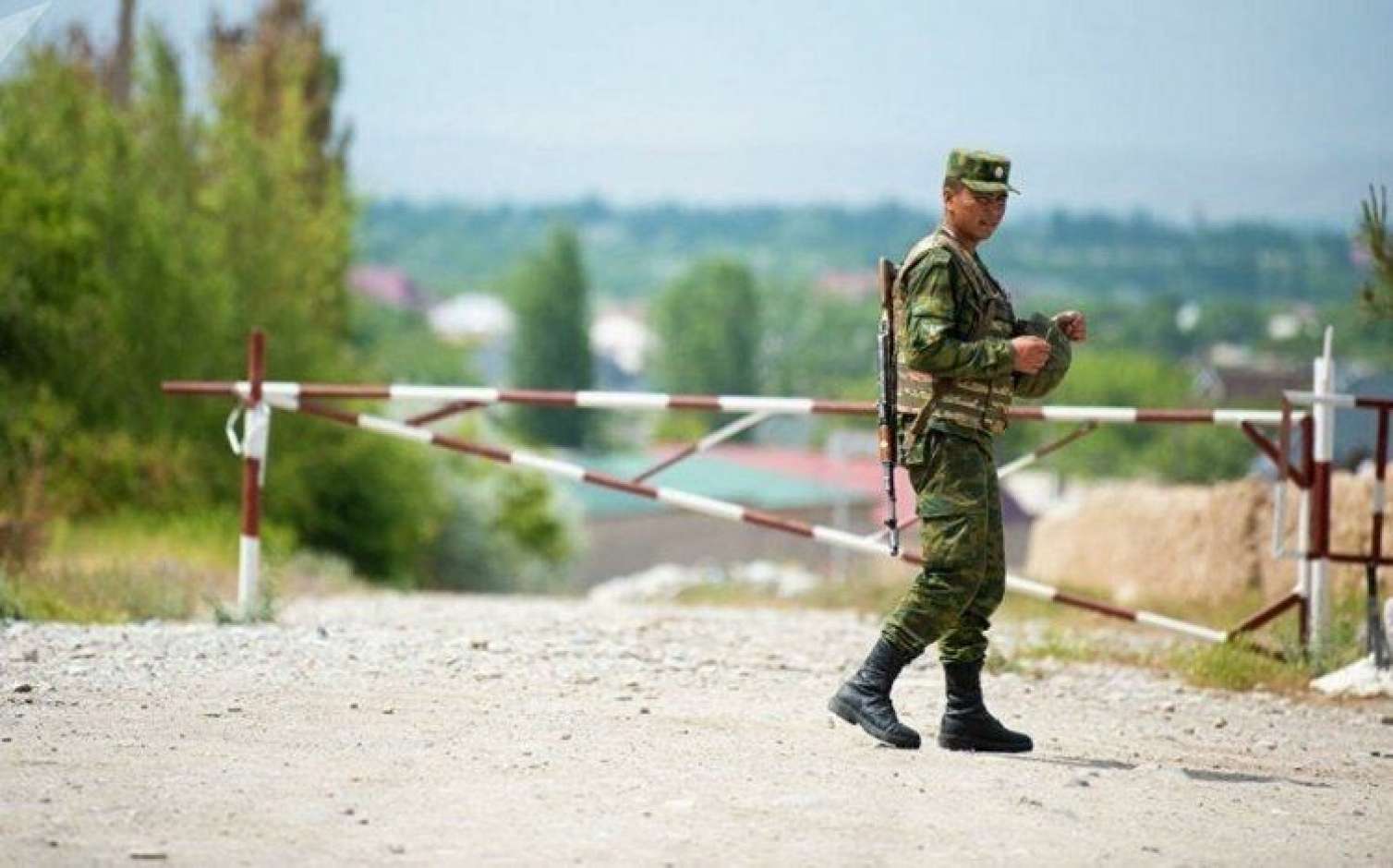 Qırğızıstan-Tacikistan sərhədində gərginlik: 24 ölü, 104 yaralı  