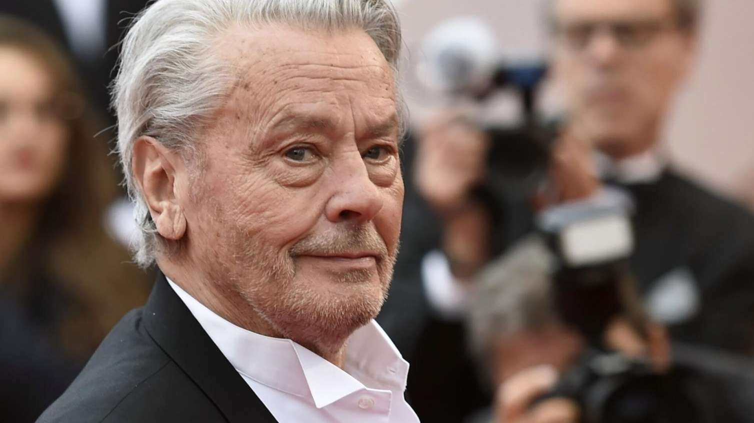 Alen Delon Zelenskidən müsahibə götürəcək 