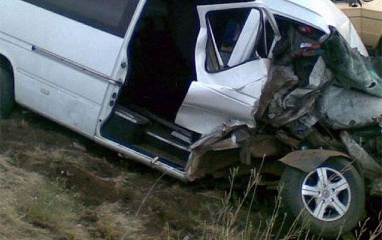 Şabranda mikroavtobus aşdı: ölən və xeyli sayda yaralanan var 