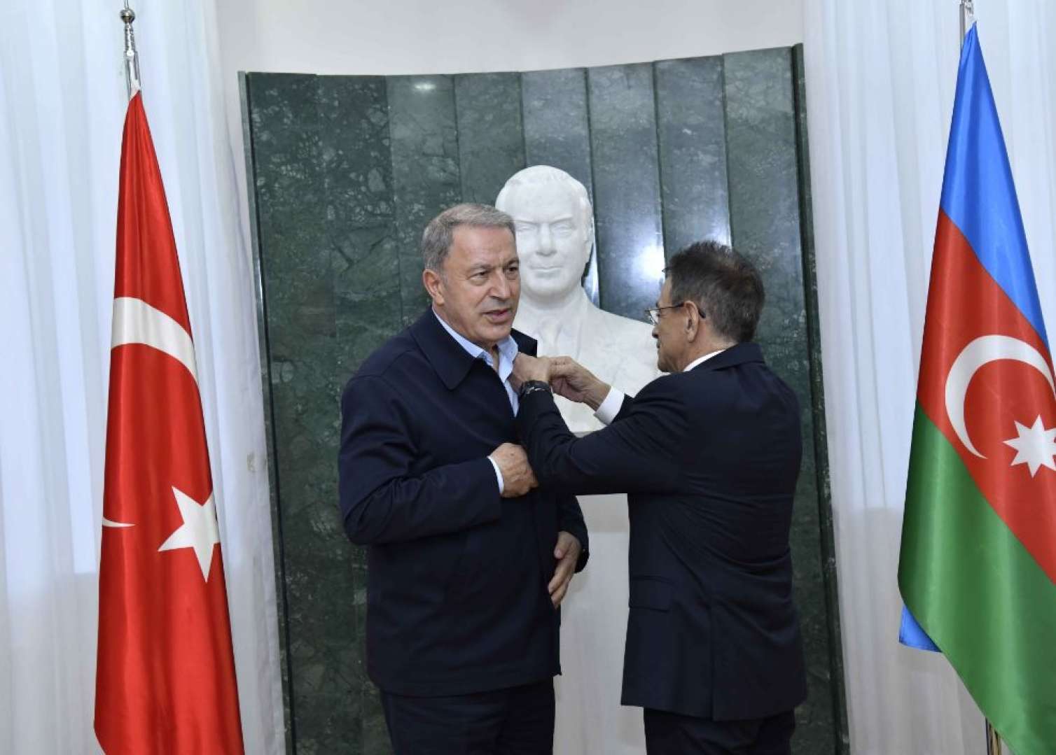 Mədət Quliyev Hulusi Akarı medalla təltif edib - FOTO 