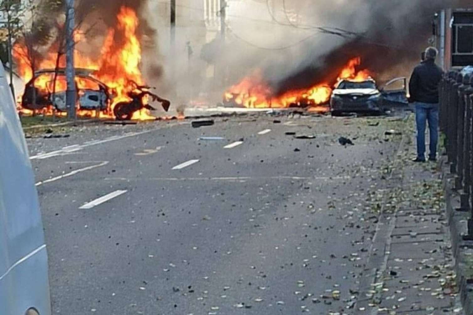 Ruslar Kiyevi vurdu: 8 ölü, 24 yaralı -  Yenilənib