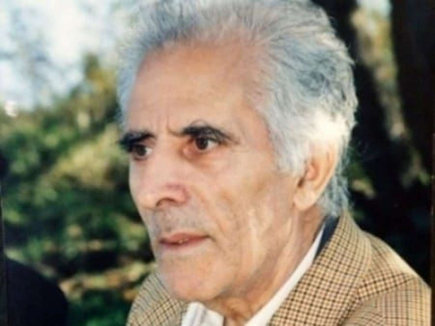 Səni sevdiyimə inanmayırsan? - Məmməd Arazın şeirləri 