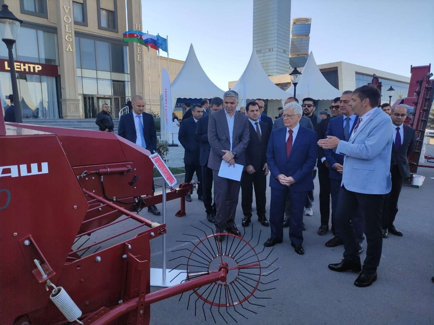 Bakıdakı "Həştərxan İş Mərkəzi"ndə “Rusiya-Azərbaycan Tarla Günü 2022” sərgisi keçirildi -  FOTO
