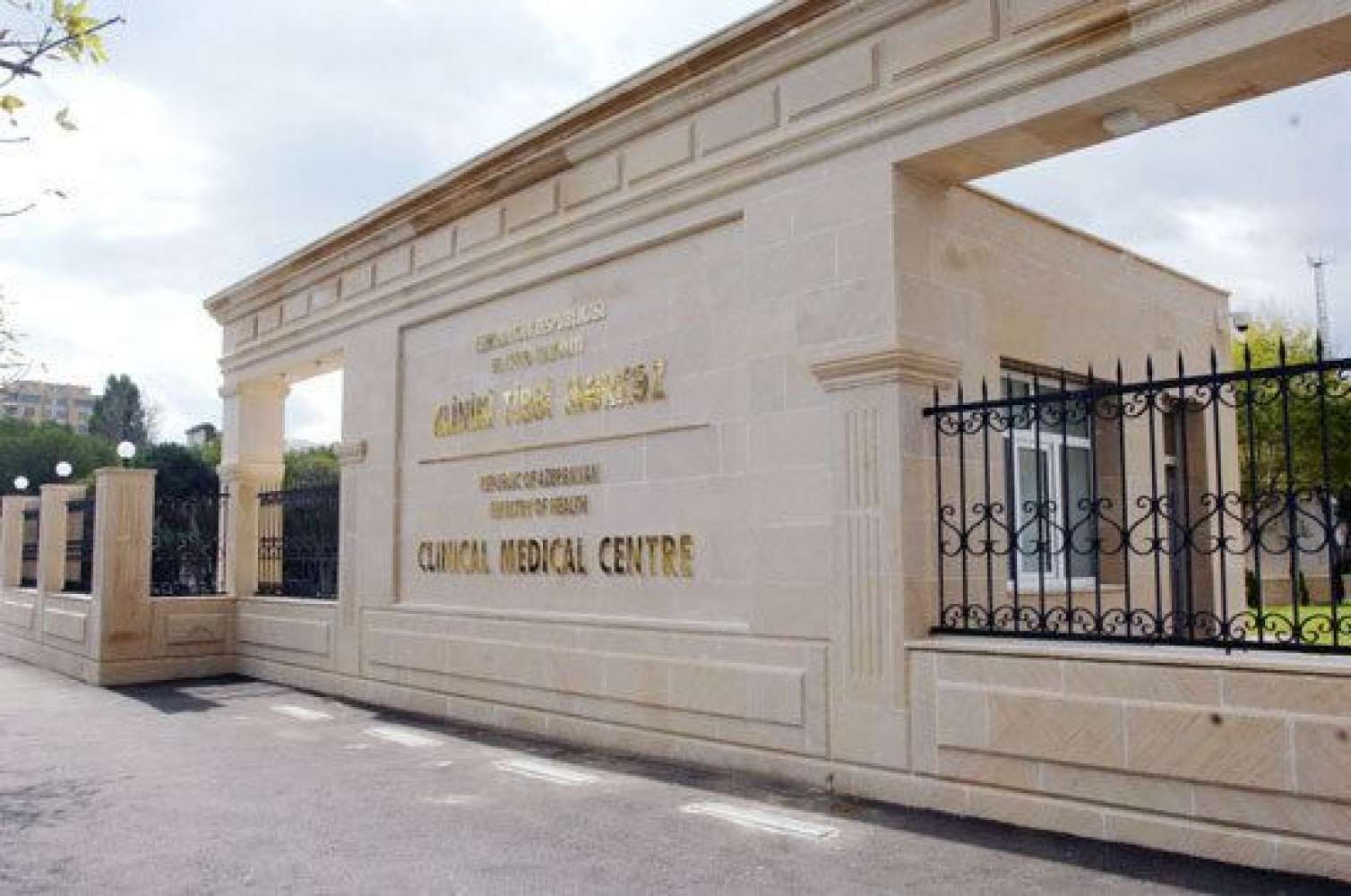 "Semaşko"da dava: mühafizəçi döyüldü 