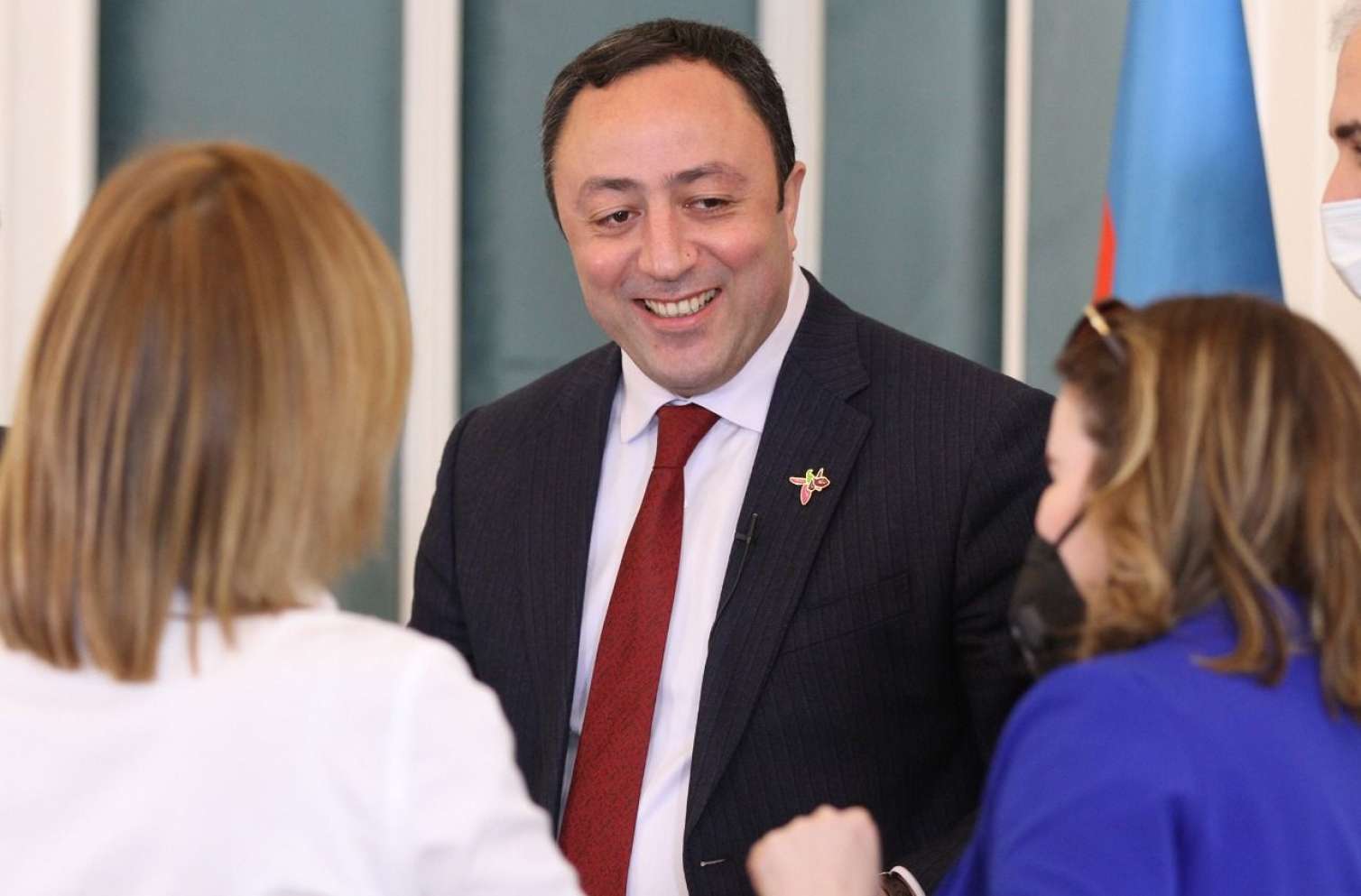  Partiya sədrinin ölkədən çıxışına qadağa qoyuldu 